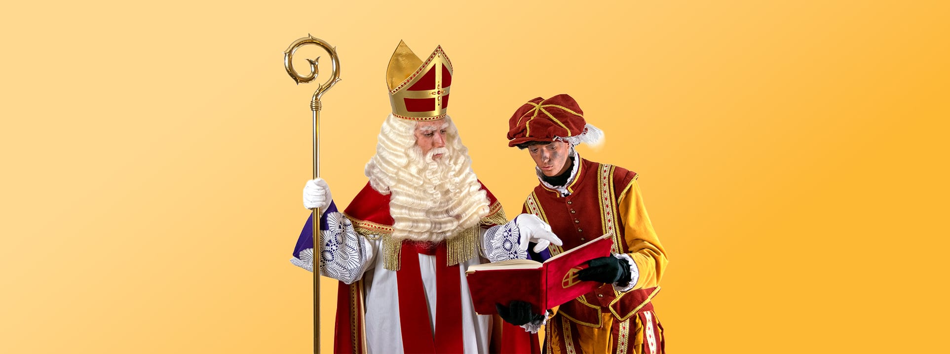 Sinterklaas met roetveeg piet Sintfuifje 1920 midden bg